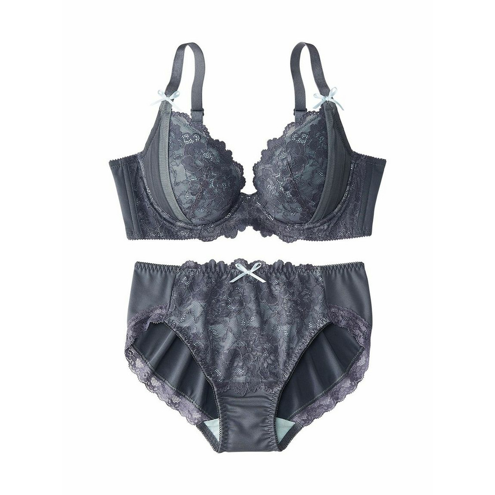 バストがきれいに見える脇高タック入りブラジャー・ショーツセット