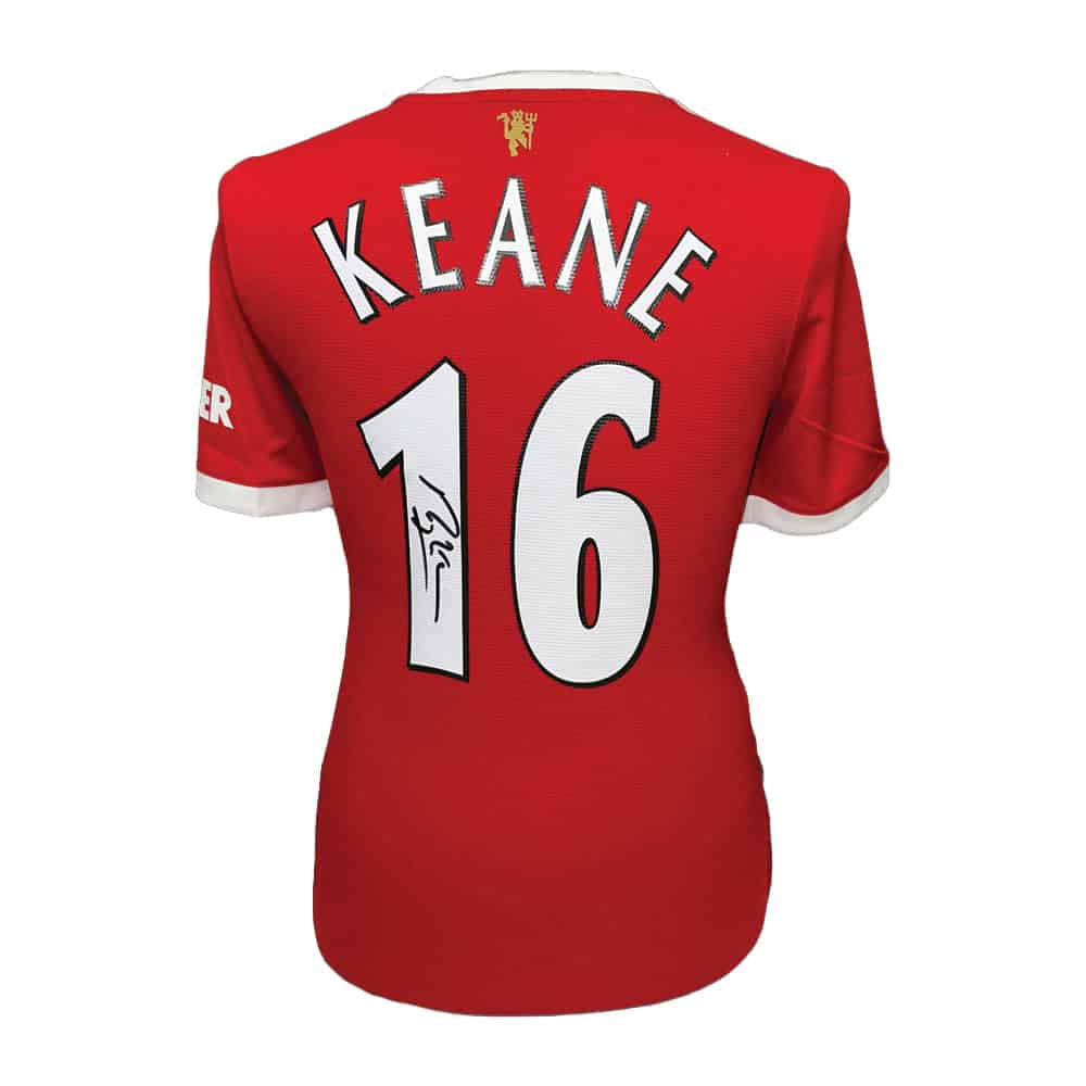 ロイ・キーンがマンチェスター・ユナイテッドの16ユニフォームにサイン