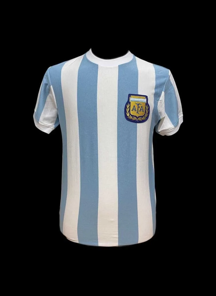 ディエゴ・マラドーナが1986年アルゼンチン代表の背番号10番シャツに