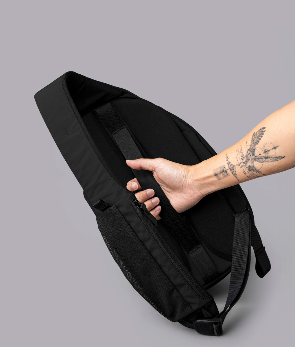 Metro Crossbody – Right Shoulder