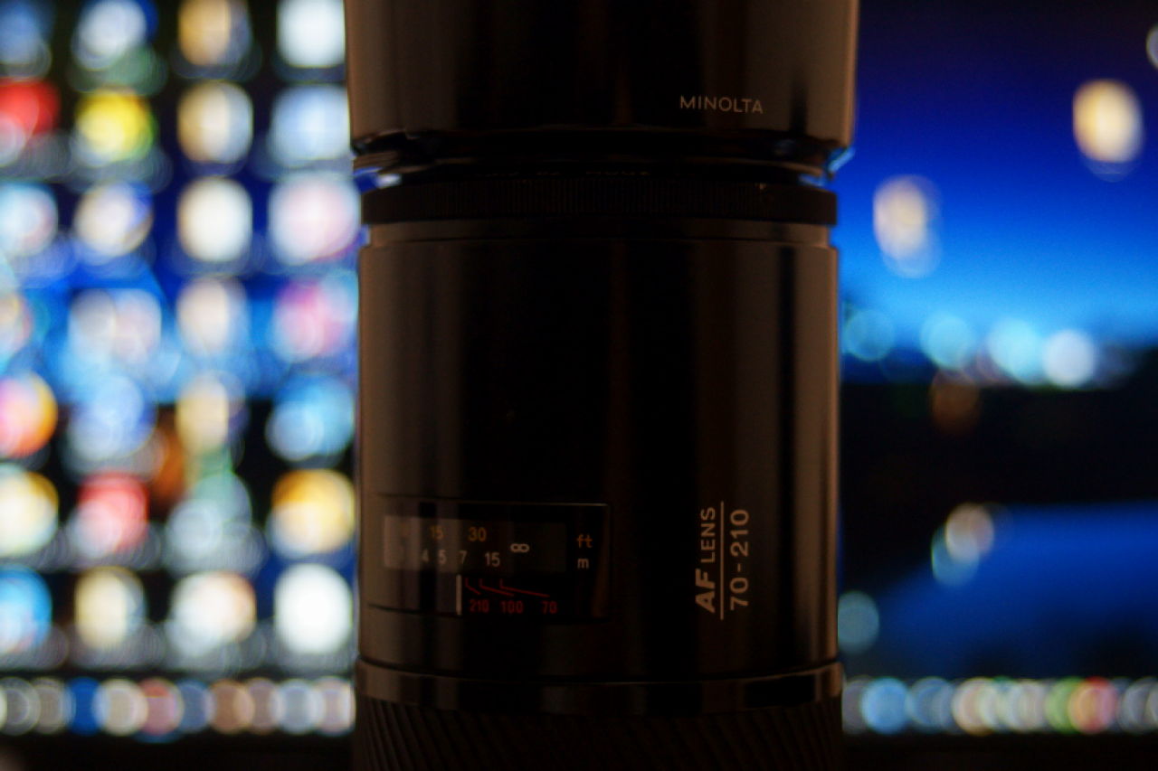 MINOLTA AF ZOOM 70-210mm F4 通称「茶筒」と呼ばれる望遠ズームレンズ