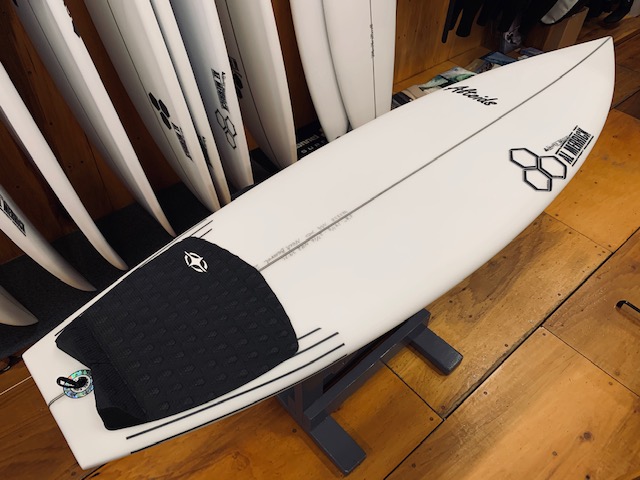 NECKBEARD2」CHANNEL ISLAND カスタムとストックボード | サーフィン