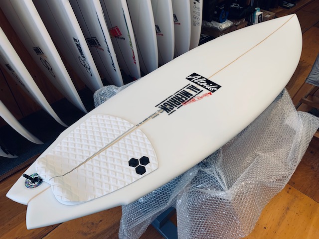 NEWボード 【FREE SCRUBBER・HAPPY EVERYDAY】 | サーフィンスクール