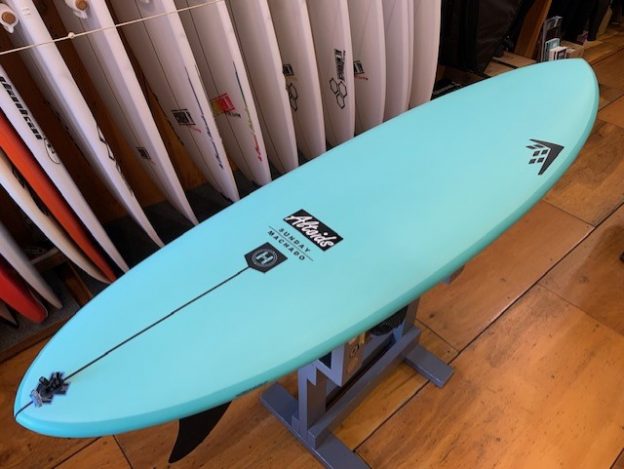 ファイヤーワイヤー【SUNDAY】カラーNEWボード | サーフィンスクール