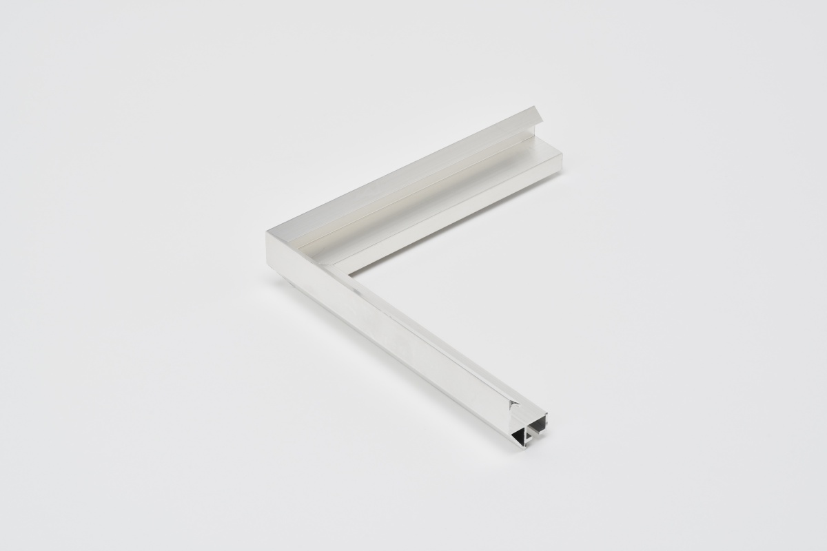 CUT | 額縁メーカー 株式会社アルナ