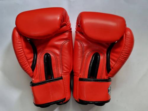 WINDY ウィンディ キック ボクシンググローブ オレンジの個人輸入代行