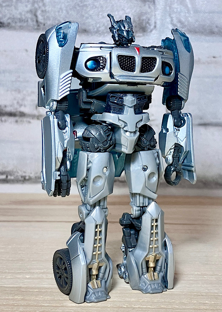 トランスフォーマースタジオシリーズ SS-09 オートボットジャズ