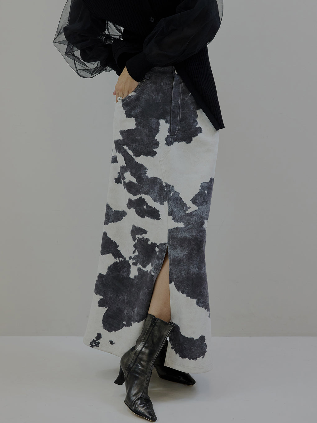 COW PATTERN SUEDE LIKE SKIRT
