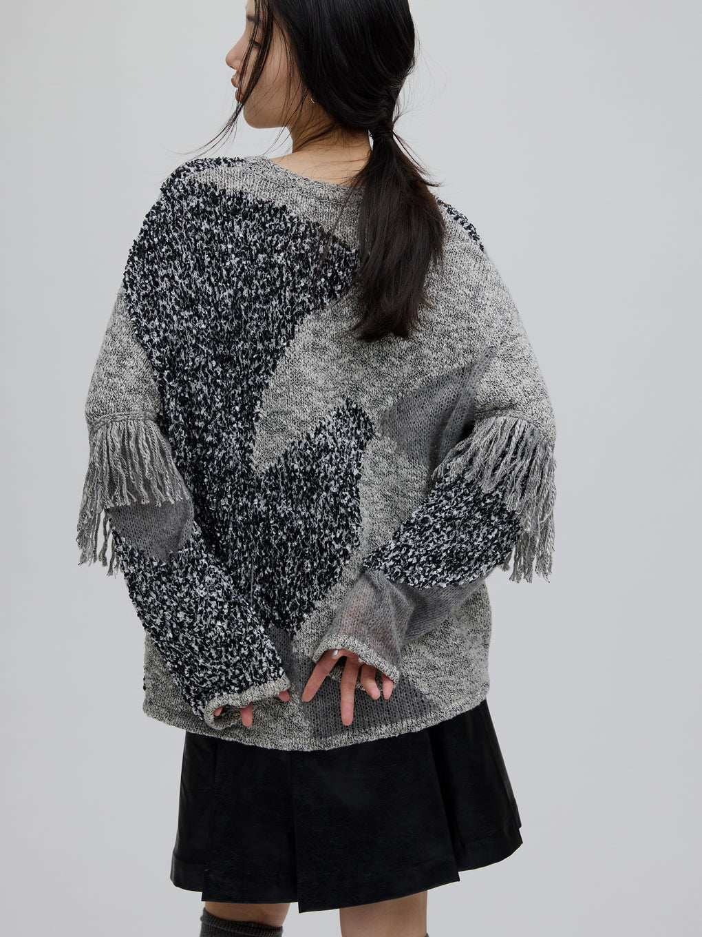 DOCKING PATTERN FRINGE KNIT