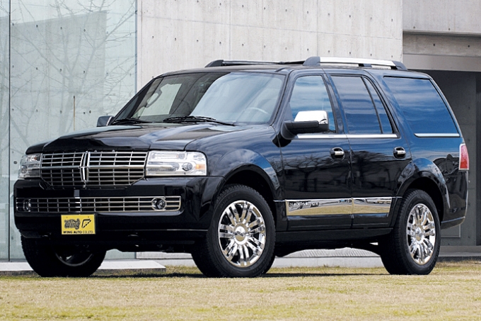 リンカーン ナビゲーター (LINCOLN NAVIGATOR) | アメ車と逆輸入車の