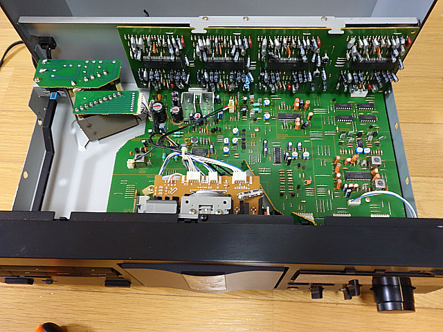 TEAC V-2020S 1994年 | 古いハードに囲まれて since2011