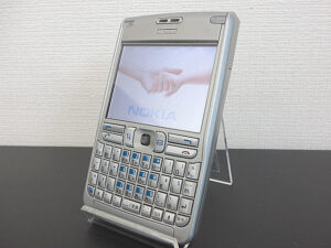 Nokia E61（NOKIA）2006年 | 古いハードに囲まれて since2011