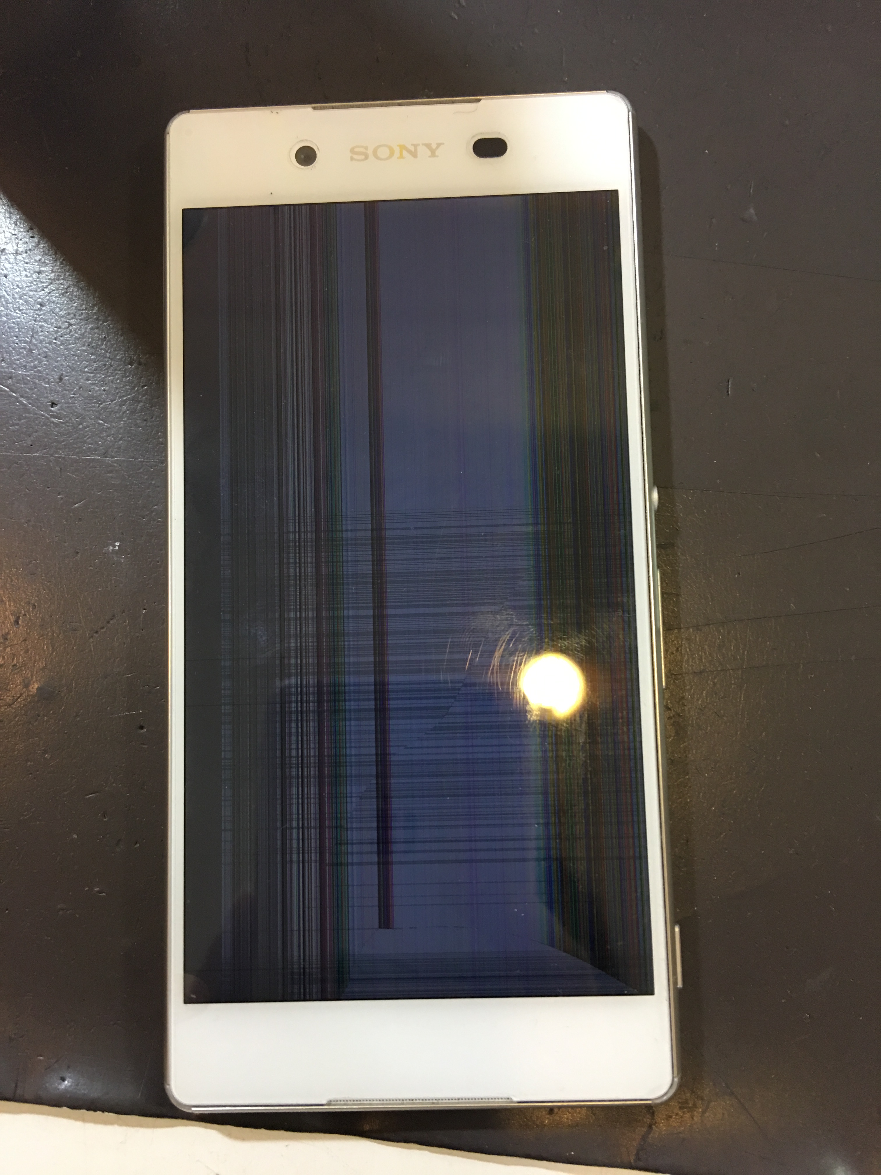 XperiaZ4の画面が割れていないのに表示がおかしい？！ | Xperia Galaxy