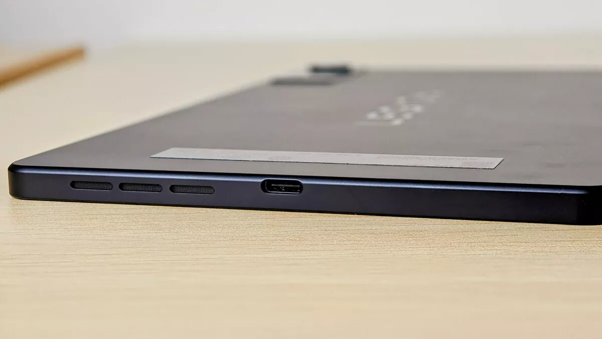 Lenovo Legion Y700 Gen 4レビュー。8 EliteやデュアルUSB-C搭載の8.8