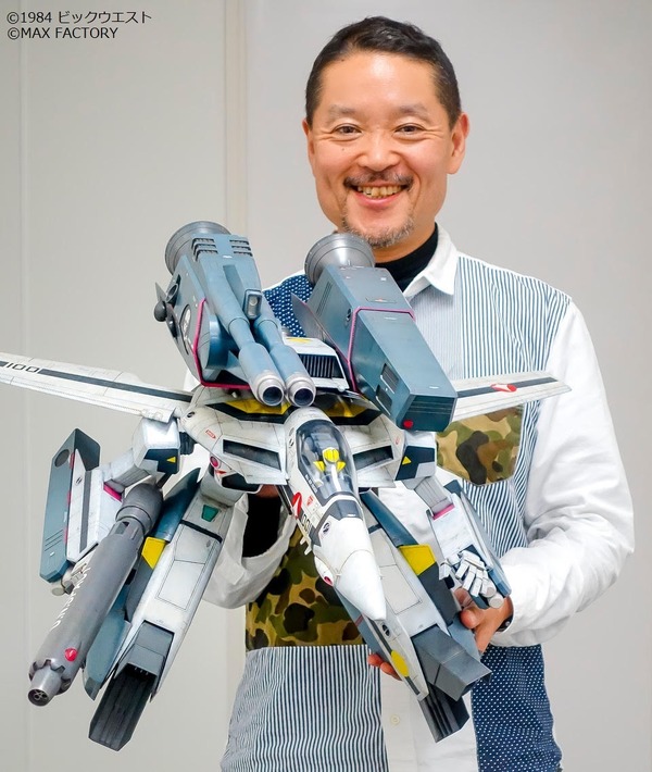 マクロス」プラモ史上最大の1／20スケール！「VF-1 バルキリー」が