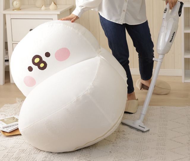 イラストレーター・カナヘイの「ピスケ」「うさぎ」がビーズソファに