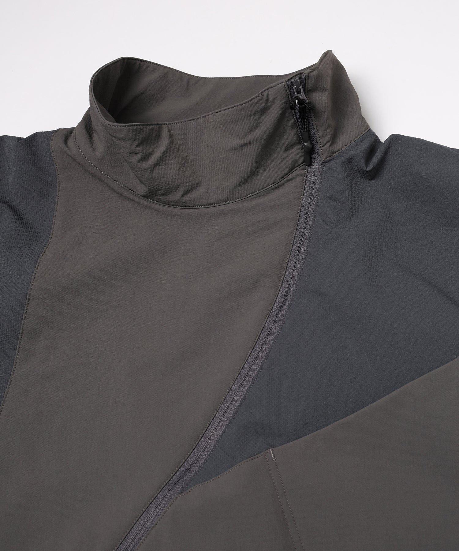 OUTLIERS×JieDa】SWITCHING TECH ZIP JACKET – ANLIO（アンリオ）