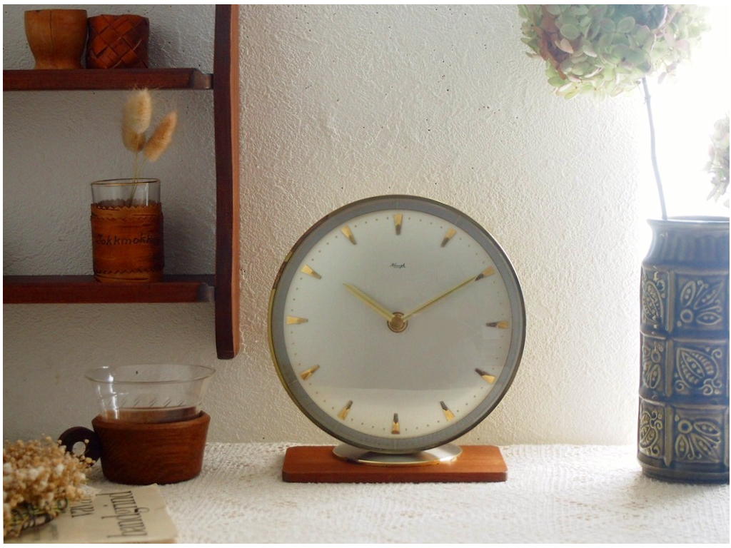 ドイツ KIENZLE 本革仕様の真鍮ガラス目覚し時計 時計/目覚し 正確稼働