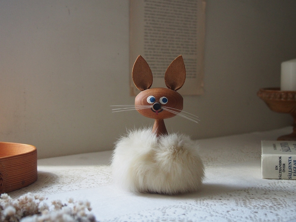 北欧ヴィンテージ雑貨 木のウサギのフィギュア 置物 - a n t e n n a