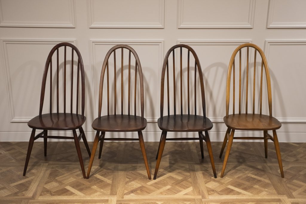 英国の伝統美、アーコールチェアの魅力 – ANTIMO SHOP BLOG