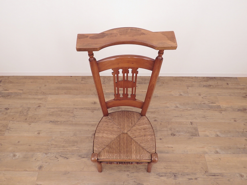 フランスの藁座面の教会椅子（チャーチチェア）（11月18日