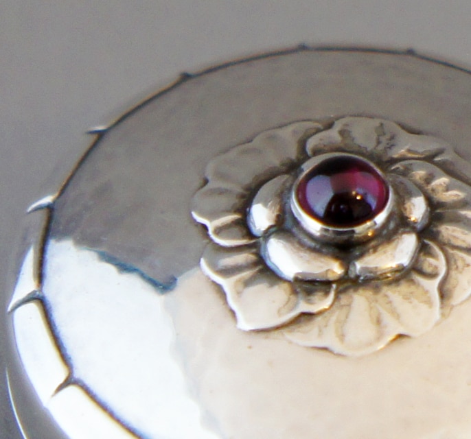 ジョージ・ジェンセン「ピルケース」《アンティックかとう》