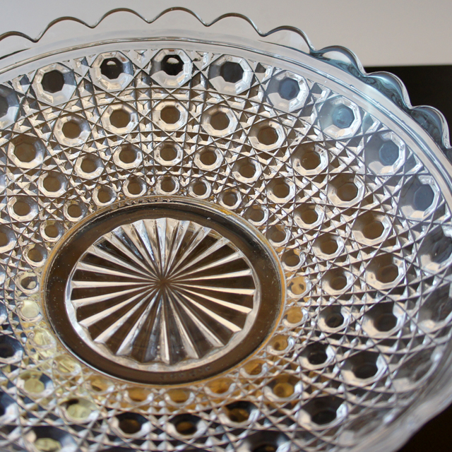 オールドバカラ「ディアマン・ピエーリー DIAMANTS PIERRERIES 脚付大