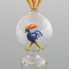 ビミニ「青いにわとりフィギュア入りグラス」《アンティックかとう》