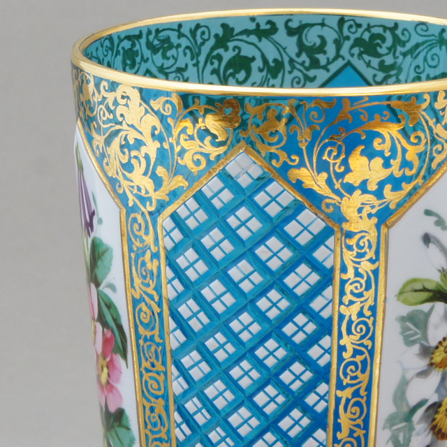 モーゼル「ブルーガラス エナメル金彩装飾 ゴブレット 高さ10cm（約