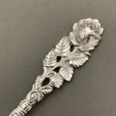 ドイツ「ヒルデスハイムローズ ケーキサーバー 長さ15.5cm