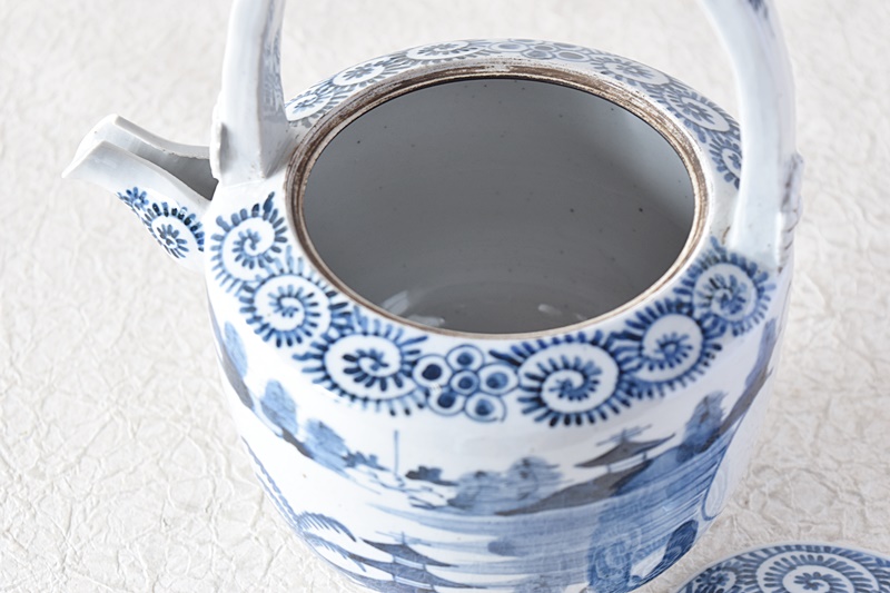 古伊万里 染付 蛸唐草風景 銚子 - 生活骨董と古布のアンティーク