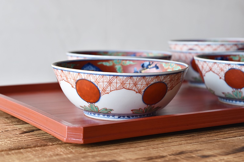 朱赤の脇引き盆と赤絵の赤玉小鉢 - 生活骨董と古布のアンティーク