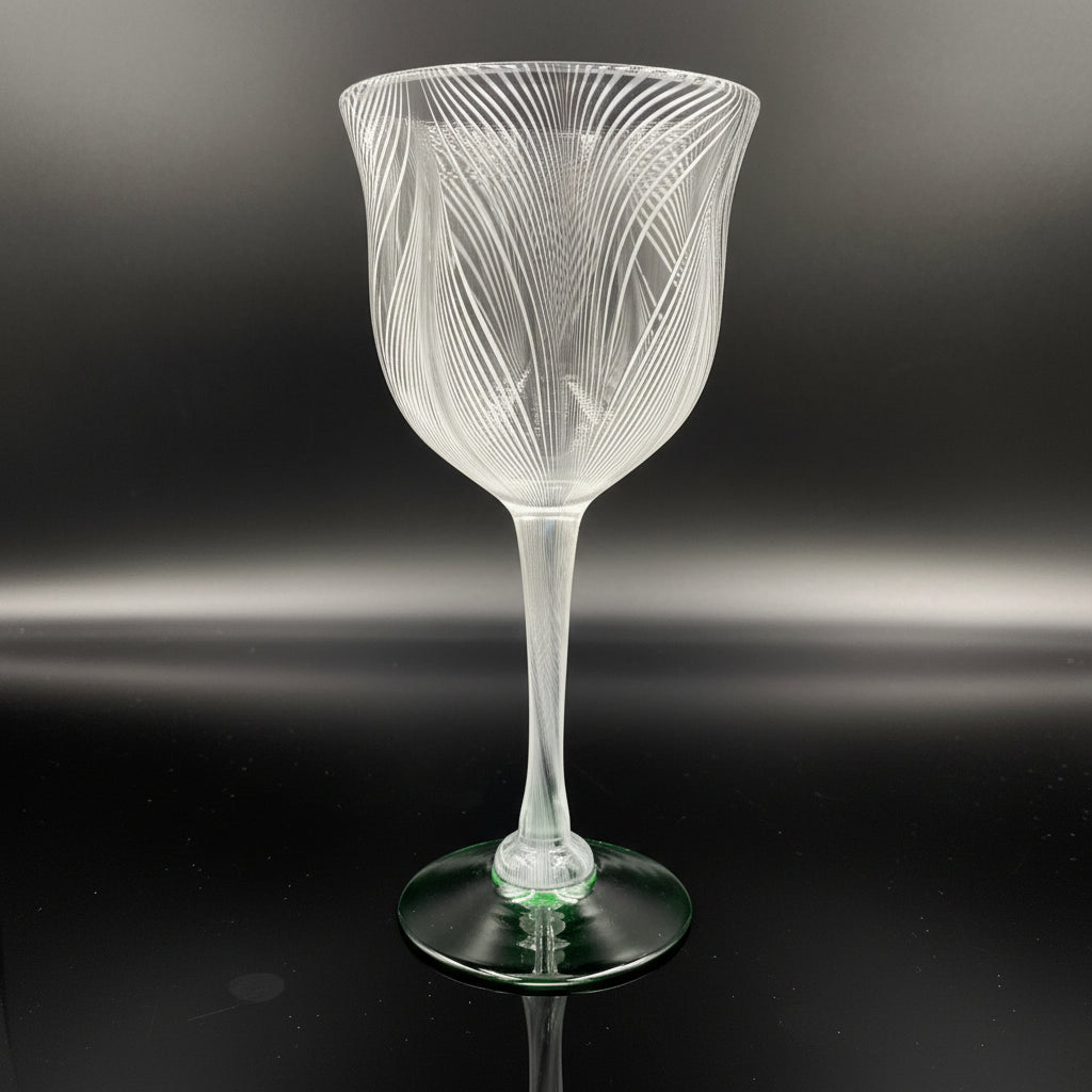 石井康治 傑作「海月（くらげ）」 深海の浮遊を極める手吹き硝子