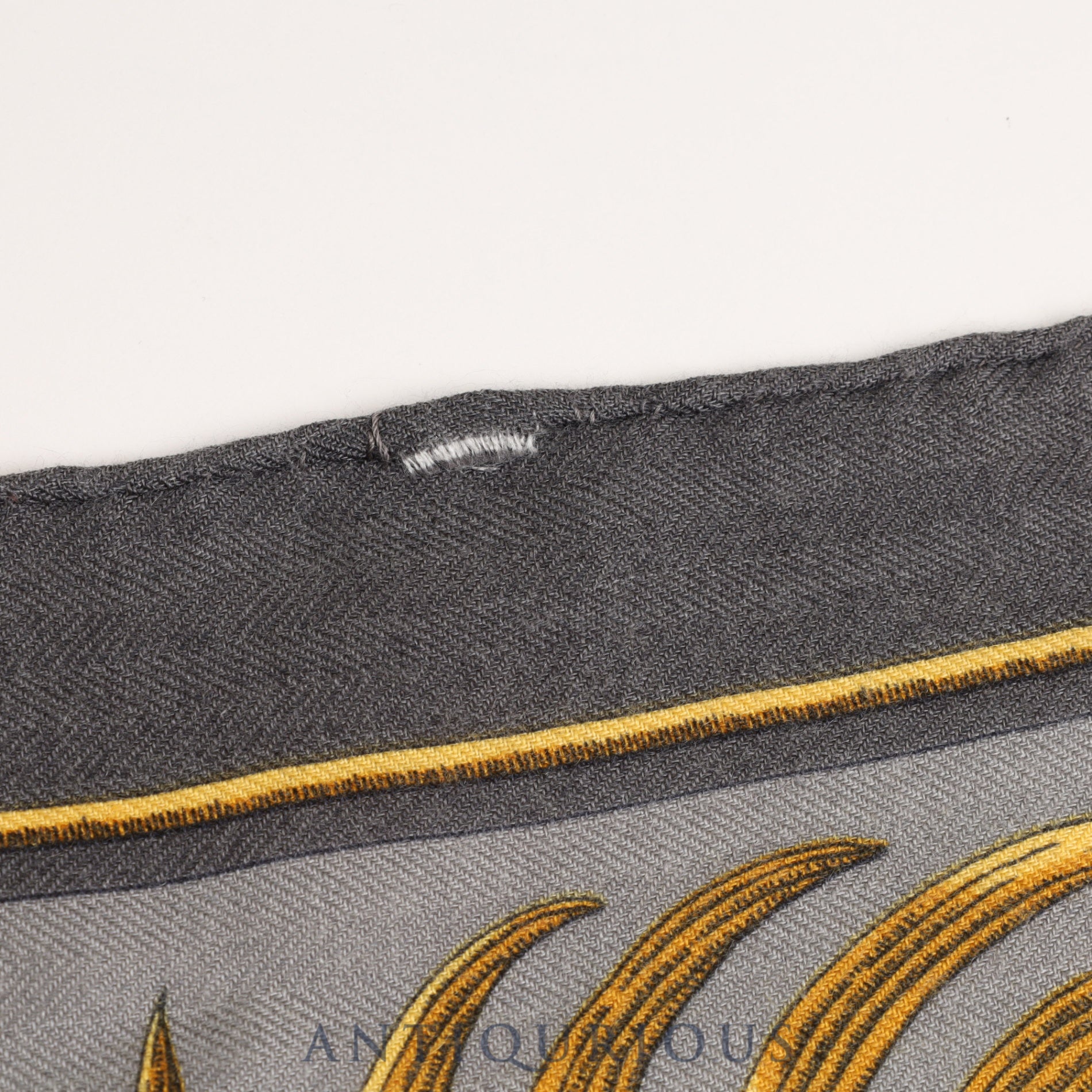 エルメス スカーフ カレ45 王者の虎 グレー系 CASHMERE65％ SILK35