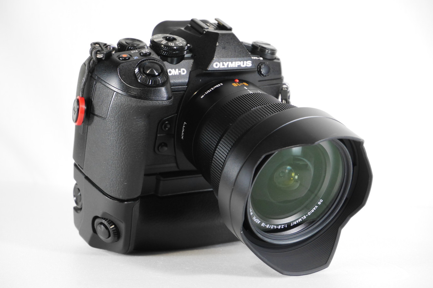 LEICA DG VARIO-ELMARIT 8-18mm F2.8-4.0 ASPH. レンズレビュー 外観