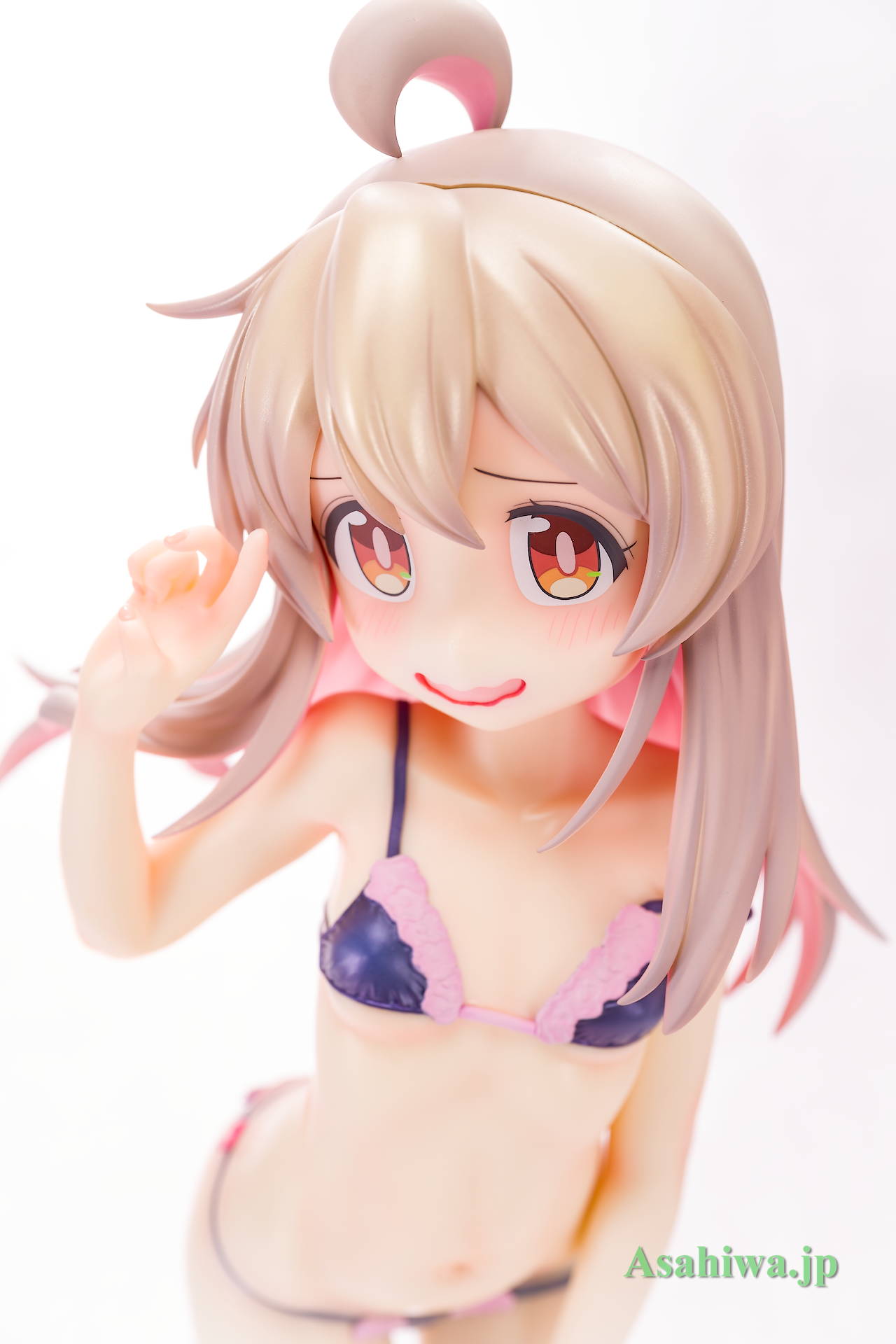 メディコス・エンタテインメント 緒山まひろ ニートTシャツ～大人な