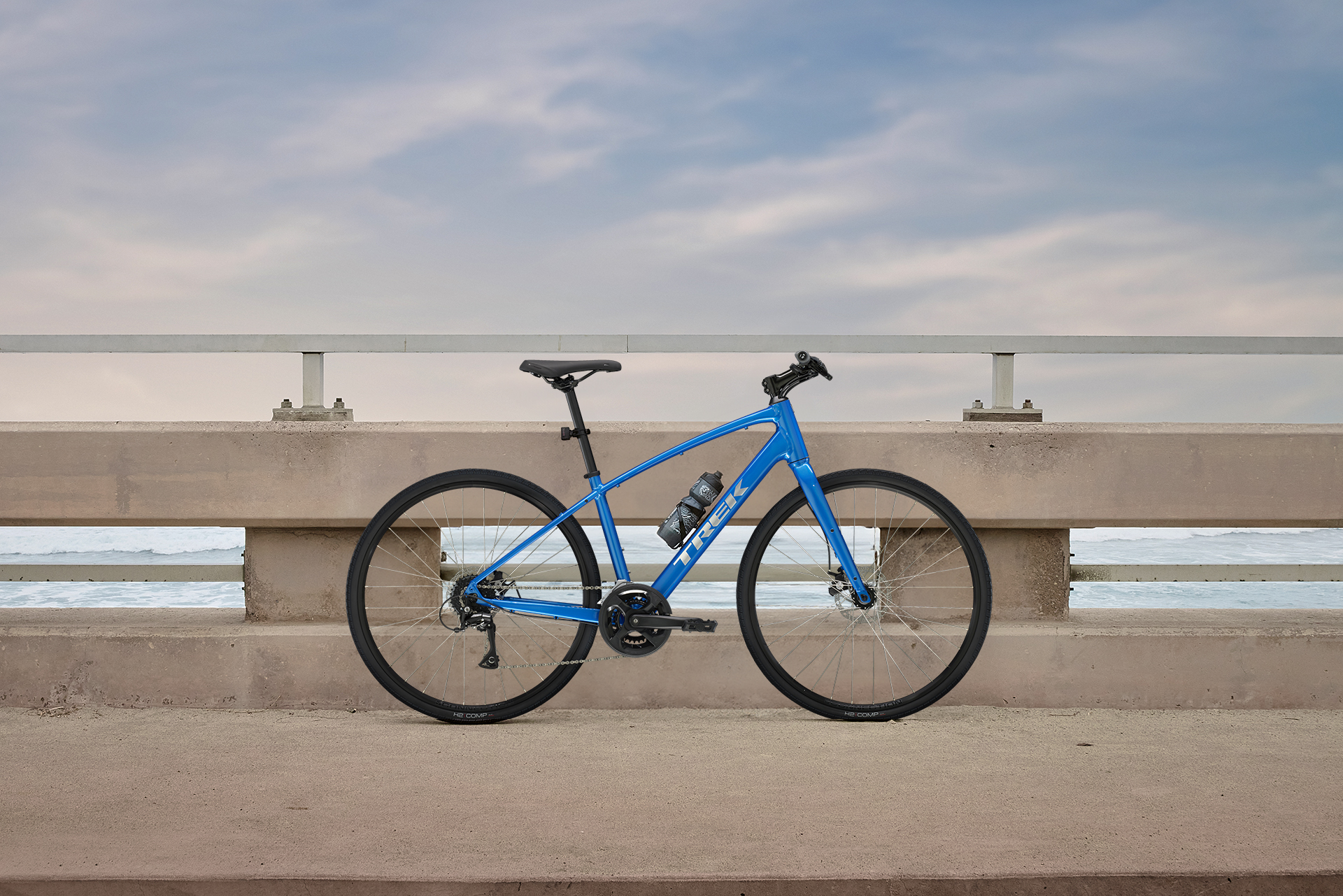 トレックの新型FX 1が登場！お手頃価格の最新クロスバイク – アセント