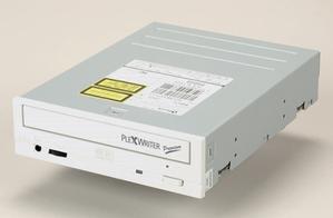 ASCII.jp：PLEXWRITER Premium(PX-W5232TA/NE) (1/2)