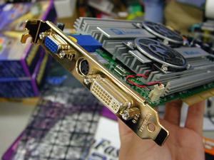 ASCII.jp：最新GPU“GeForce4 Ti4600”搭載の世界最速ビデオカードが