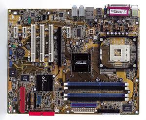 ASCII.jp：P4GD1／P4C800-E Deluxe／P4P800 SE／P4P800-VM (1/2)
