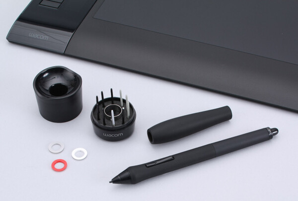ASCII.jp：5年ぶりに登場のプロ向けペンタブレット Intuos4 (3/4)