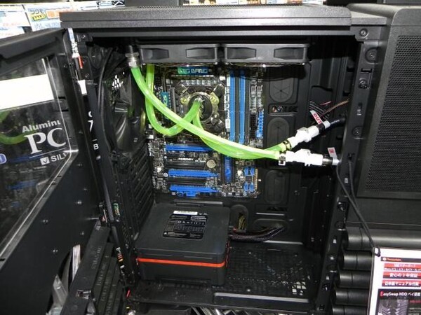 ASCII.jp：「Level 10 GT」を水冷化した特別モデルの販売がスタート！