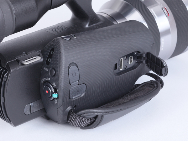 ASCII.jp：実はむちゃ売れ!? ソニー「ハンディカム NEX-VG10」 (1/4)