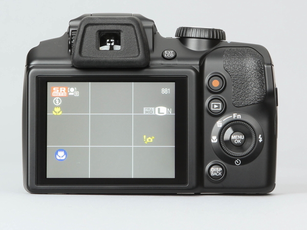 ASCII.jp：50倍超のズームも！ お買い得望遠コンデジ4機種はコレ!! (4/6)