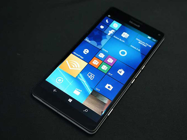ASCII.jp：ノキアの血が騒ぐMS本気のLumiaの実力とは？「Lumia 950 XL