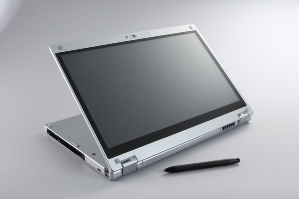 ASCII.jp：新「レッツノート MX3」は驚きの軽さ、光学ドライブ＋タッチ