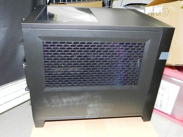 ASCII.jp：Corsair初のMini-ITX対応PCケース「Obsidian 250D」が誕生