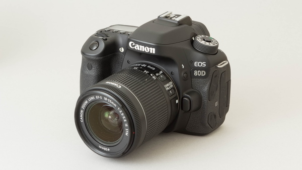 ASCII.jp：フルサイズ一眼「EOS 6D MarkII」とAPS-C一眼「EOS 80D