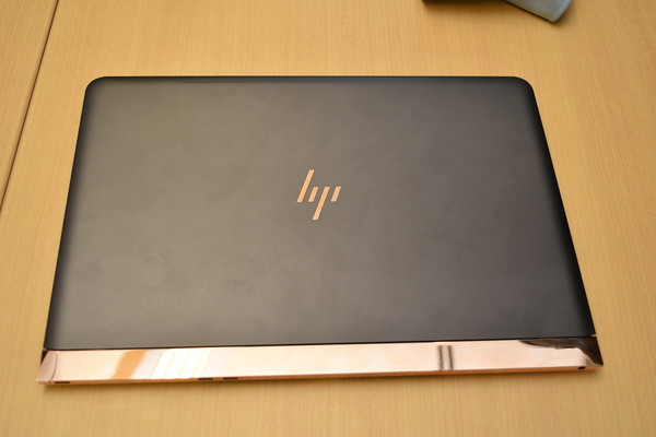 ASCII.jp：世界最薄の13.3型ノート、新「Spectre 13」発売! - 重さ1.11