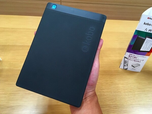 ASCII.jp：楽天の防水電子書籍リーダー「Kobo Aura ONE」販売開始